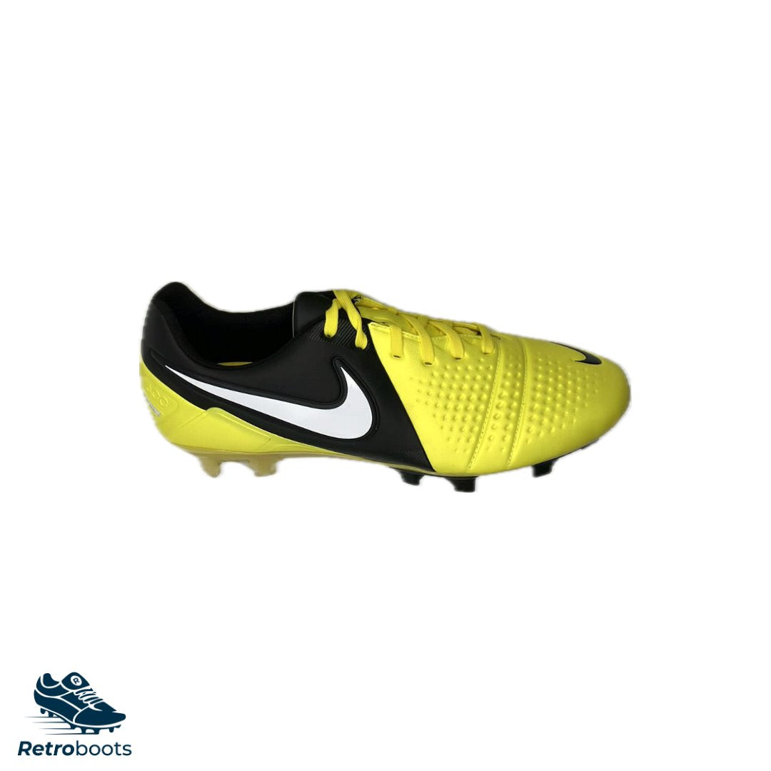 Nike CTR360 Maestri III Remake